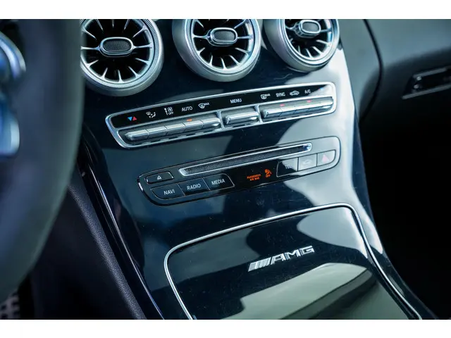 Mercedes-Benz C-Klasse Estate AMG 63 S 2015 Benzine 18