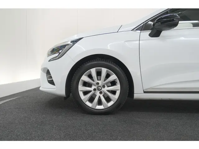 Renault Clio TCe 100 EDC Intens 2021 Benzine 16