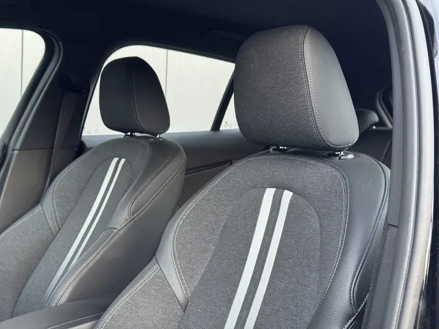 BMW 1 Serie 118i Executive Edition M 2020 Benzine 40