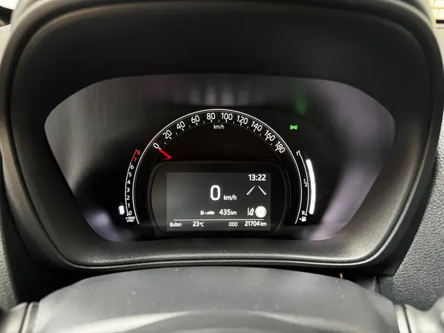 Toyota Aygo X 1.0 VVT-i MT Play 2024 Benzine 18