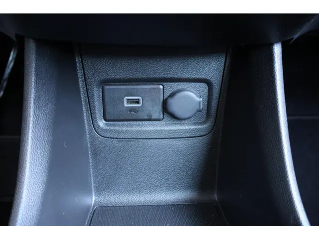 Opel KARL 1.0 ecoFLEX 120 Jaar Edition 2019 Benzine 20
