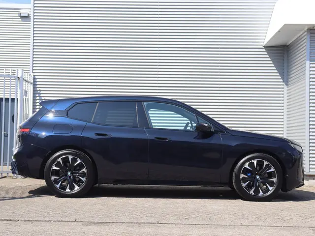 BMW iX xDrive45 2025 Elektrisch 5
