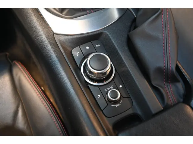 Mazda MX-5 SkyActiv-G 160 6MT TS+ 2016 Benzine 38