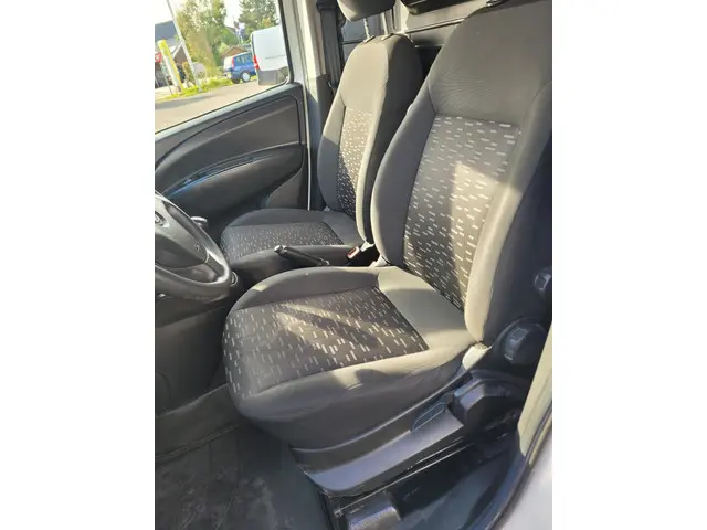 Opel Combo 1.3 CDTi L1H1 Edition 2017 Diesel 15