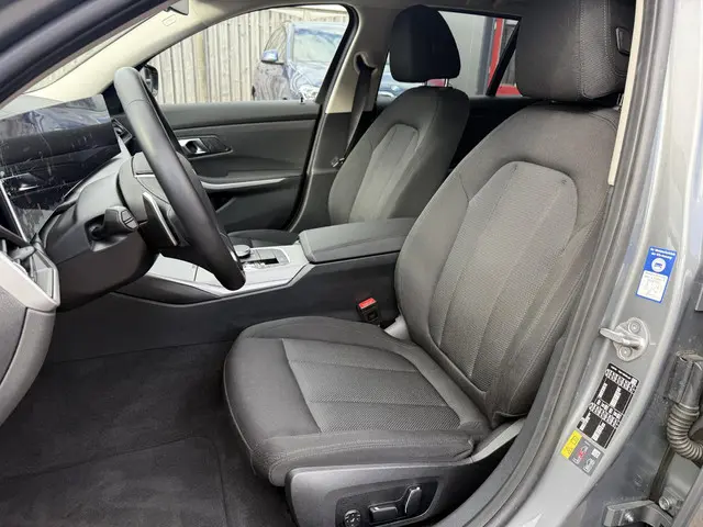 BMW 3 Serie Touring 330e 2024 Hybride Benzine 22