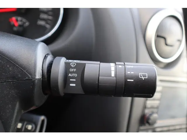 Nissan QASHQAI 1.6 CONNECT EDITION 2013 Benzine 24