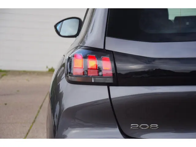 Peugeot 208 1.5 BlueHDi Active 2020 Diesel 23