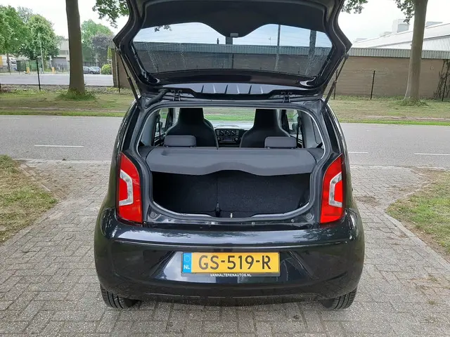 Volkswagen up! 1.0 move up! Airco 2012 Benzine 16