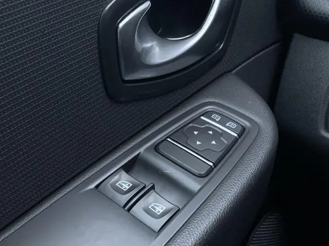 Renault Clio 0.9 TCe Limited 2016 Benzine 17