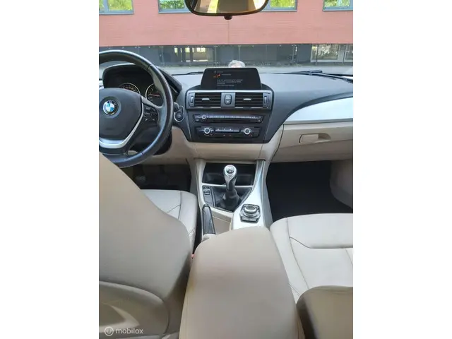 BMW 1 Serie 114i EDE Business Sport 2013 Benzine 40
