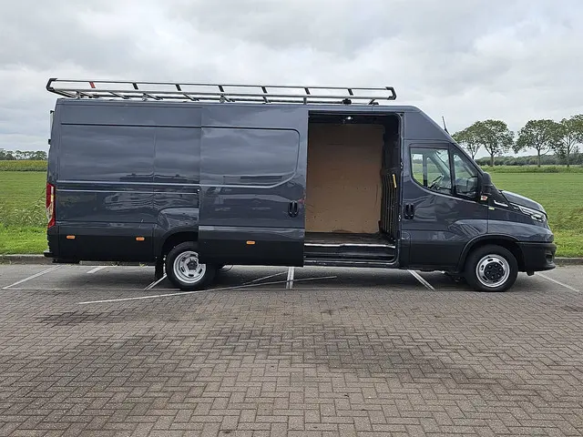 Iveco Daily 35C18 2023 Diesel 14