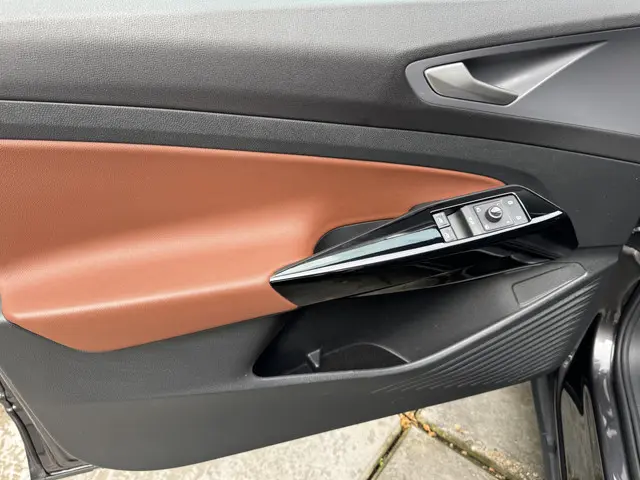 Volkswagen ID.4 First 77 kWh 204pk 2020 Elektrisch 8