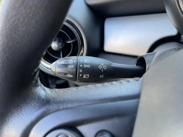 MINI One 1.6 Chili 2014 Benzine 31