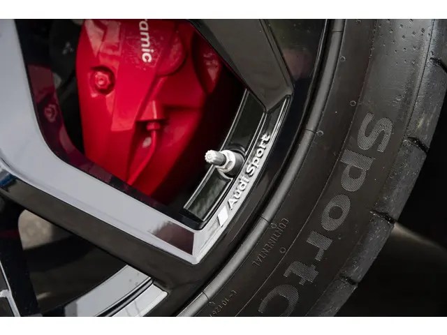 Audi RSQ8 4.0 TFSI quattro 2021 Benzine 17