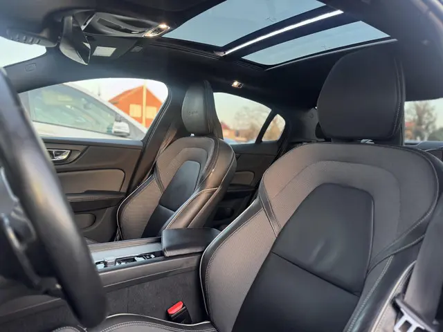 Volvo S60 2.0 T5 Intro Edition 2019 Benzine 9