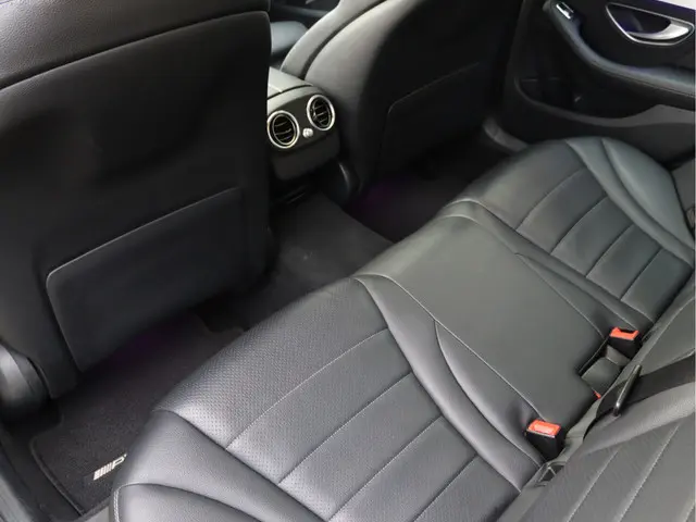 Mercedes-Benz C-Klasse 180 AMG-line 2019 Benzine 28