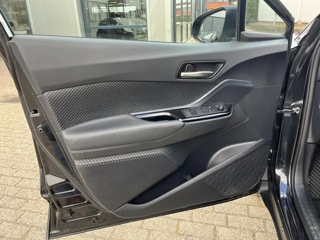 Toyota C-HR 1.8 Hybrid Dynamic 2020 Hybride Benzine 13