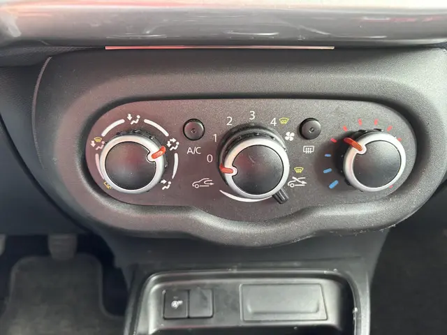 Renault Twingo 1.0 SCe Limited 2022 Benzine 12