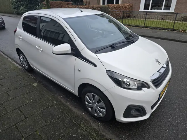 Peugeot 108 1.0 e-VTi Active 2019 Benzine 3