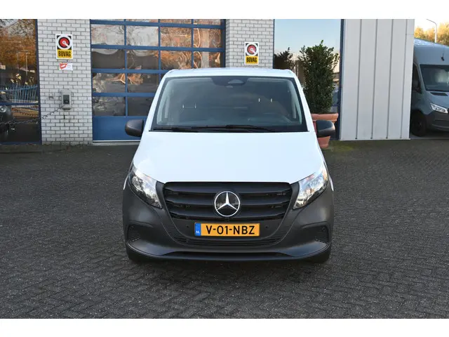 Mercedes-Benz Vito 2