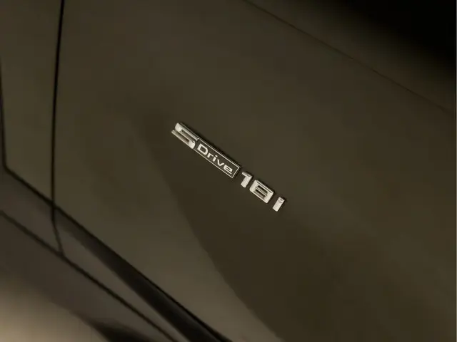 BMW X1 sDrive18i High Executive 2016 Benzine 31