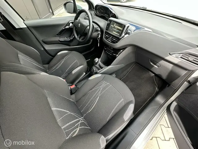 Peugeot 208 1.2 VTi Active | CRUISE | CLIMA | NAVI | 2013 Benzine 9
