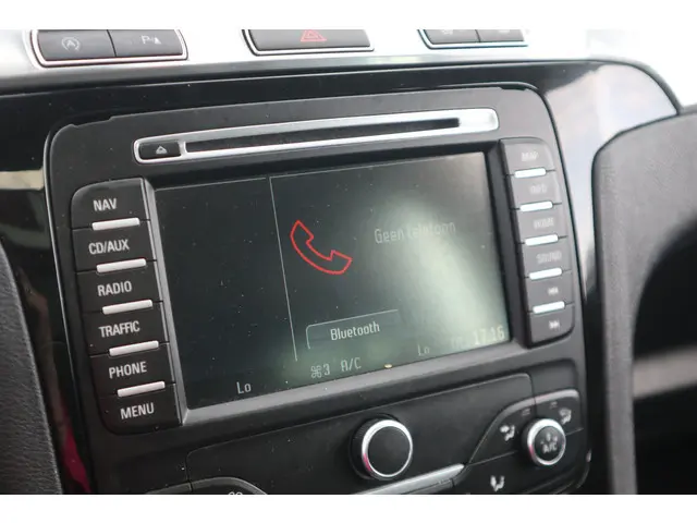 Ford S-Max 1.6 EcoBoost Platinum 2015 Benzine 18