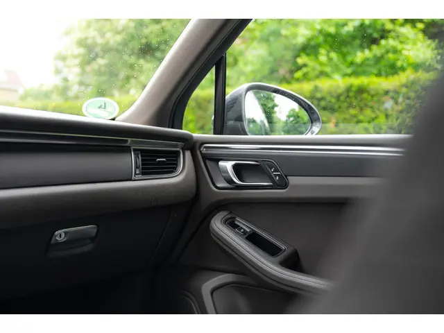 Porsche Macan 2.0 2018 Benzine 19