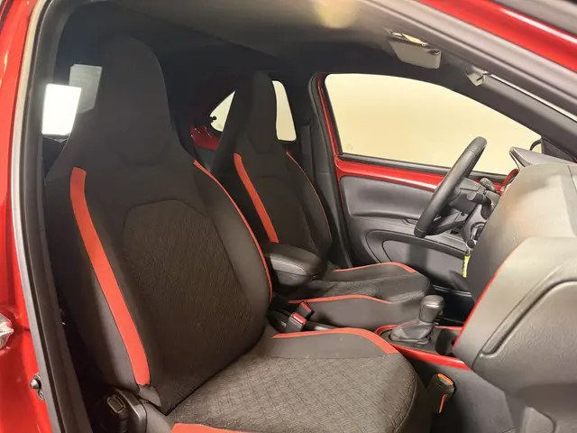 Toyota Aygo X 1.0 VVT-i S-CVT Pulse 2024 Benzine 8