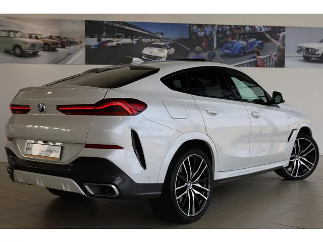 BMW X6 xDrive40i 2020 Benzine 2