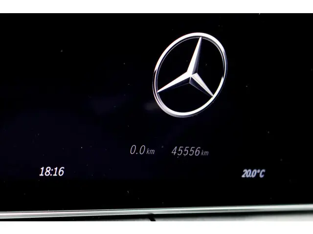 Mercedes-Benz C-Klasse 180 AMG Line Aut9 | 2022 Benzine 26