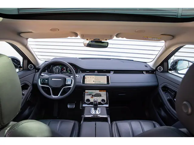 Land Rover Range Rover Evoque 3