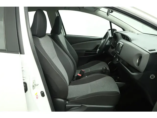 Toyota Yaris 1.5 Hybrid Lease 2015 Hybride Benzine 22