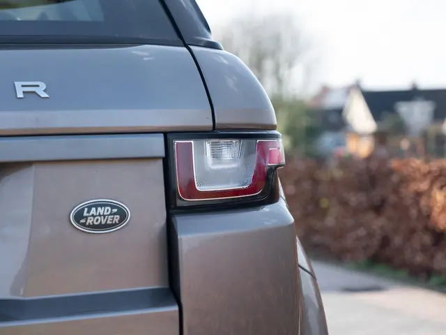 Land Rover Range Rover Evoque 2.0 Si4 HSE 2015 Benzine 31