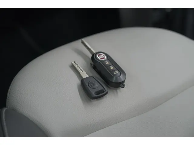 Fiat 500 1.0 Hybrid Dolcevita 2022 Benzine 13