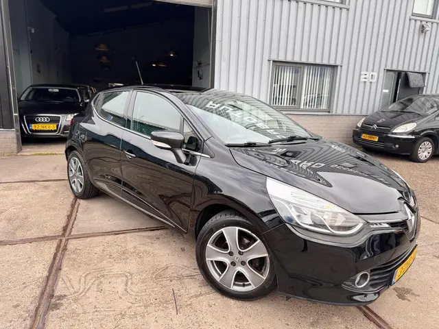 Renault Clio 0.9 TCe ECO Night&Day 2015 Benzine 24