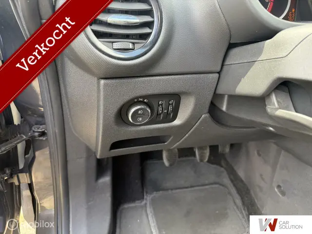 Opel Corsa 1.4-16V Anniversary Edition 2013 Benzine 15