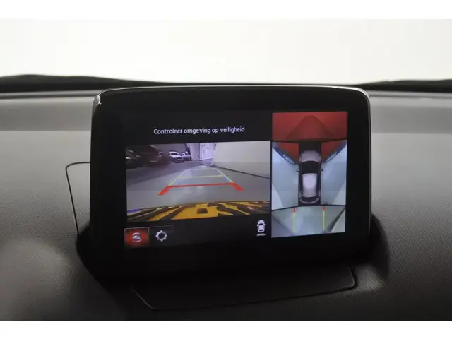 Mazda 2 1.5 90pk Automaat Signature 2020 Benzine 9