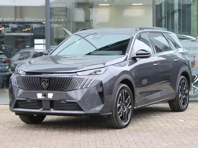 Peugeot 5008 1.2 Hybrid 136 Allure 2025 Hybride Benzine 4