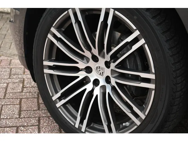 Porsche Macan 2.0 PDK 2018 Benzine 51