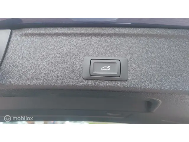 Audi A4 Avant 35 TFSI S edition 2022 Benzine 14