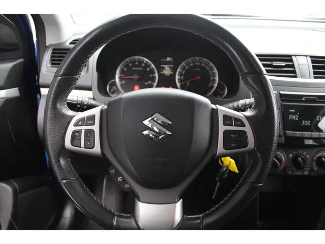 Suzuki Swift 1.2 Bandit EASSS 2016 Benzine 17