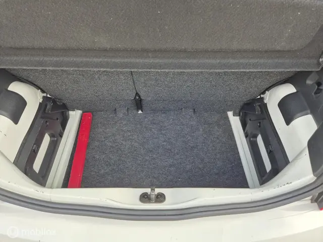 Volkswagen up! 1.0 move up! BlueMotion 2014 Benzine 11