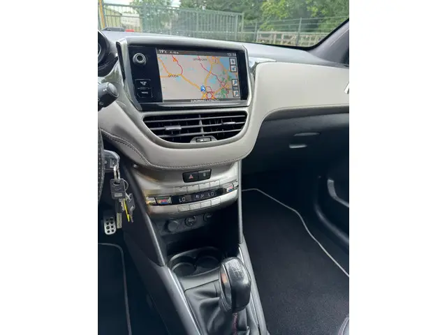 Peugeot 208 1.6 VTi XY /Navi/Trekhaak/ 2013 Benzine 13