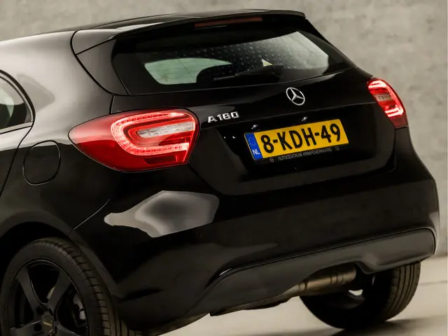 Mercedes-Benz A-Klasse 180 Black Sport 2013 Benzine 12