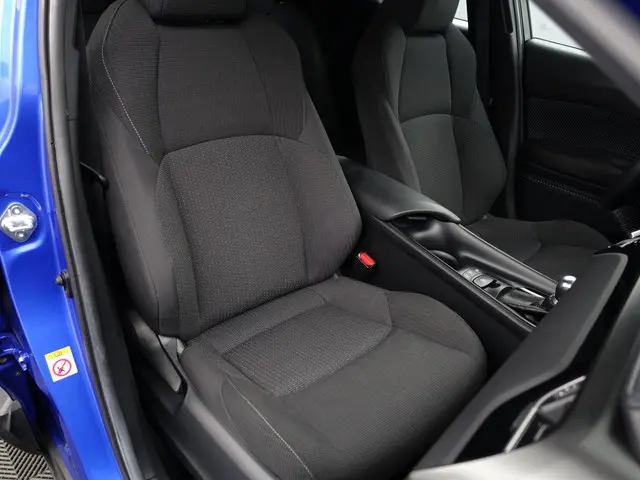 Toyota C-HR 1.8 Hybrid Dynamic Aut- 2017 Hybride Benzine 3
