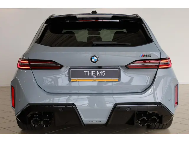 BMW M5 Touring 2025 Hybride Benzine 5