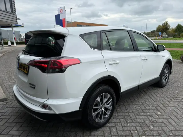 Toyota RAV4 2.5 Hybrid AWD Dynamic 2017 Hybride Benzine 3