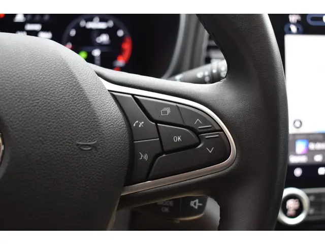 Renault Mégane Estate TCe 140 EDC Techno 2023 Benzine 23