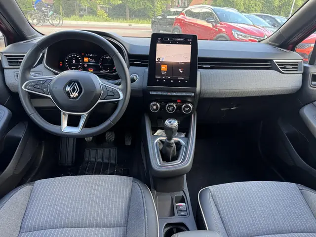 Renault Clio 1.0 TCe 90 GPF techno 2024 Benzine 13